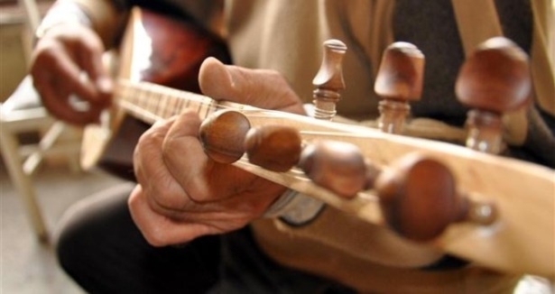 elektro gitar , gitar , gitar satış , müzik aleti , müzik evi , enstrüman , gitar satış , gitar alımı , 2. el gitar , antik müzik , cümbüş , Kesik Kasa , Motifli Kasa , Motifli Gitar